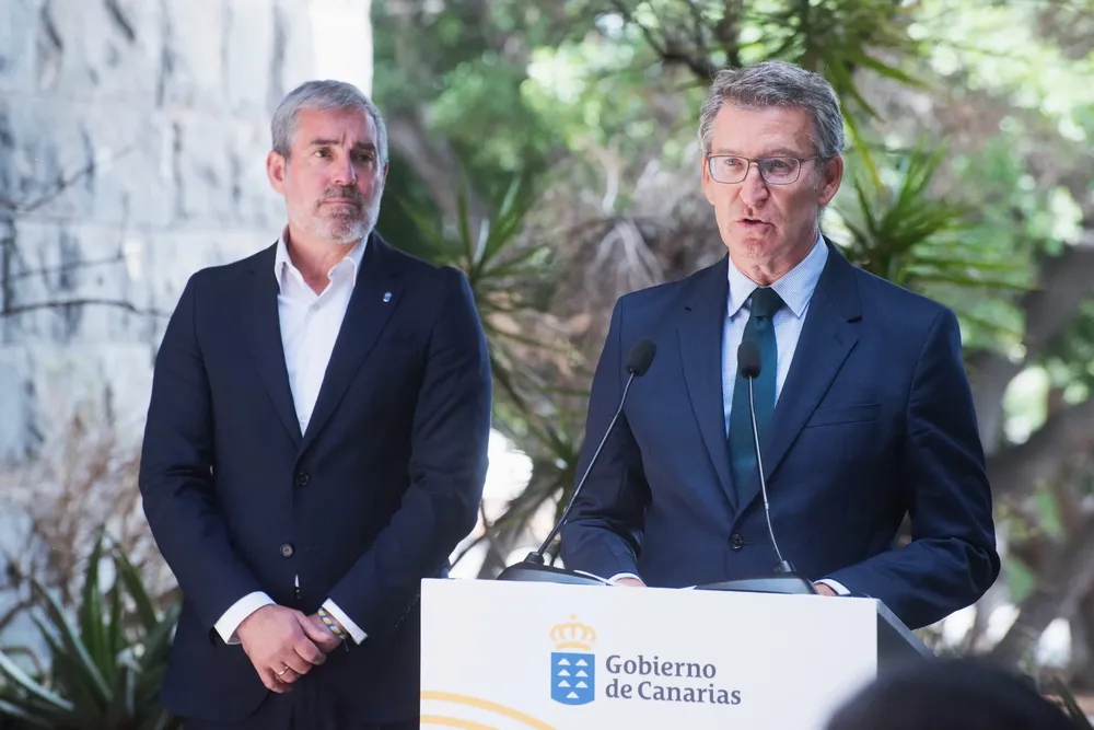 fernando-clavijo-y-feijoo-firman-un-acuerdo-contra-el-descontrol-migratorio