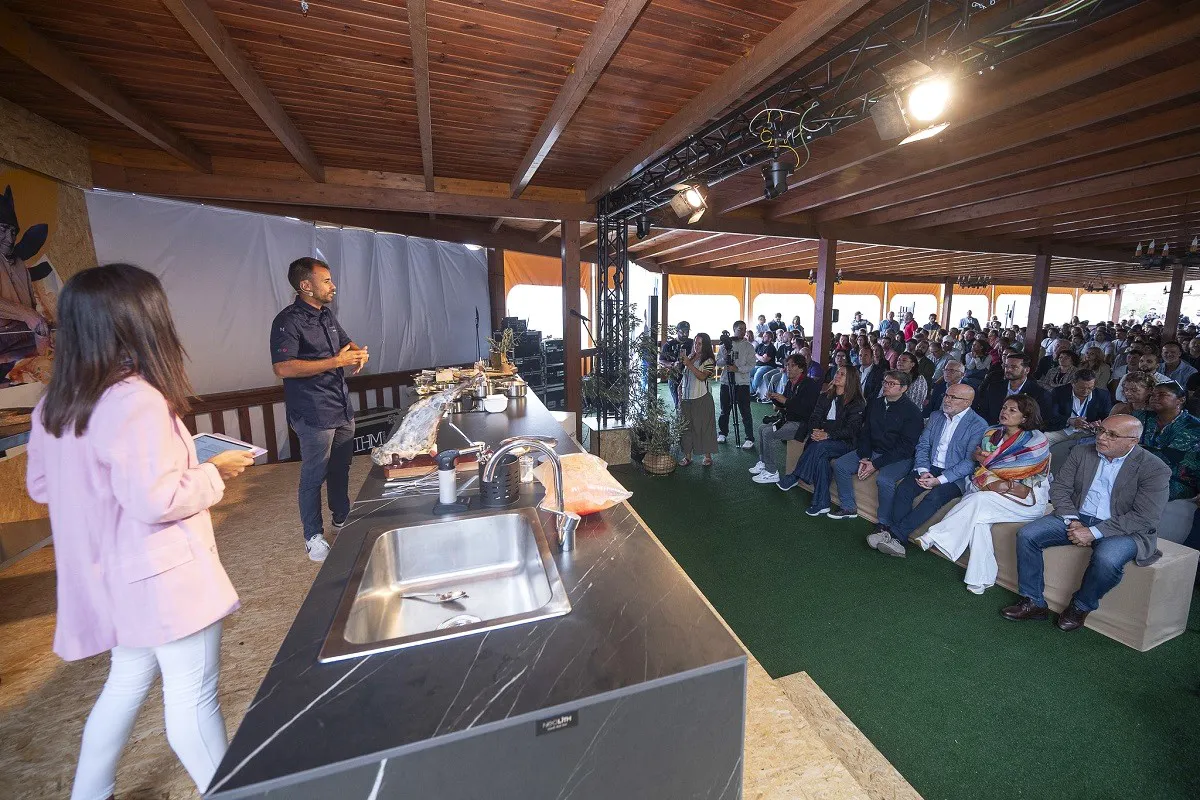 origenes-gran-canaria-arranca-en-telde-con-lleno-absoluto