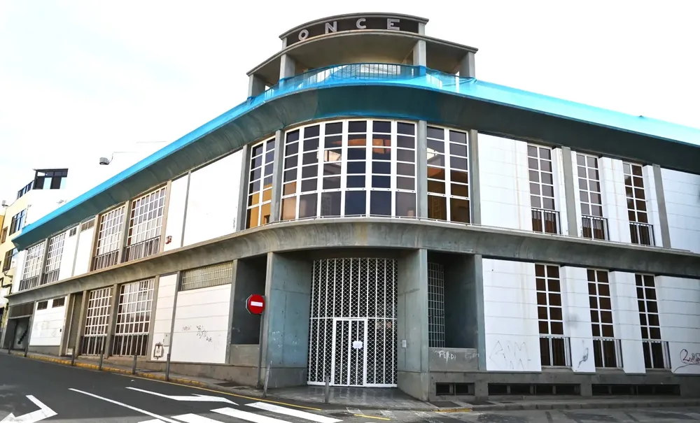 galdar-firma-la-adquisicion-del-edificio-de-la-once