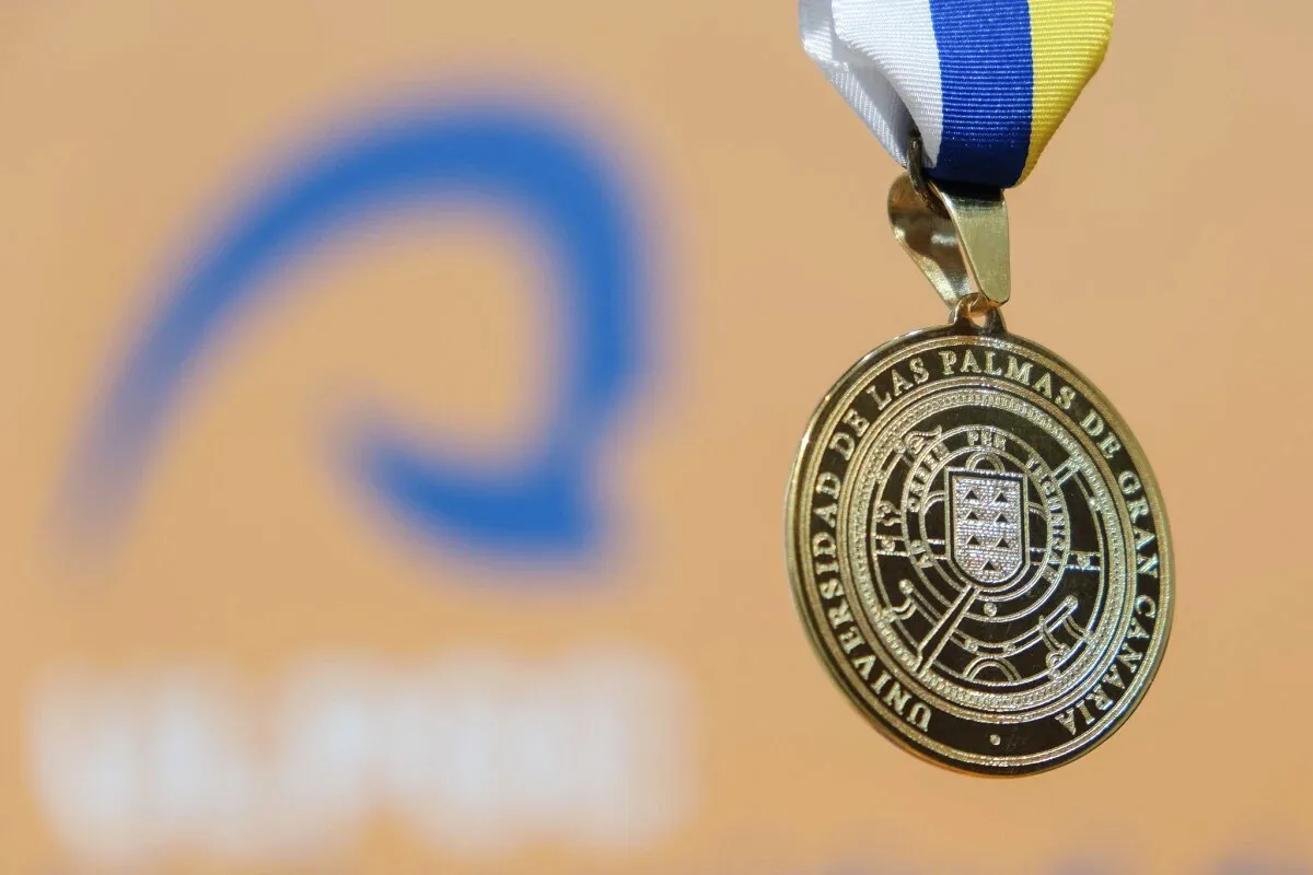 la-ulpgc-concede-su-medalla-a-la-ud-las-palmas