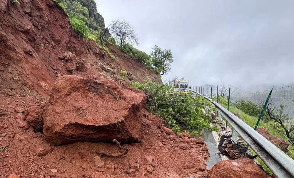 Cabildo-activa-26-actuaciones-de-emergencia-en-21-carreteras-de-Gran-Canaria-por-daños-borrasca-Therese