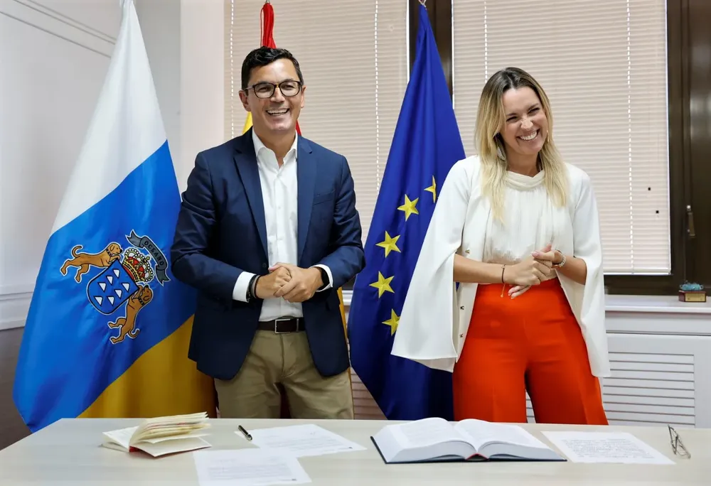 maria-fernandez-y-pablo-rodriguez-I-transportes-gobierno-de-canarias-I-noticias-gran-canaria