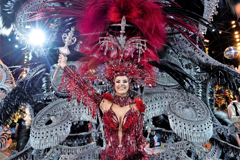 lola-ortiz-reina-del-carnaval-de-las-palmas-de-gran-canaria_la-gaceta-de-gran-canaria
