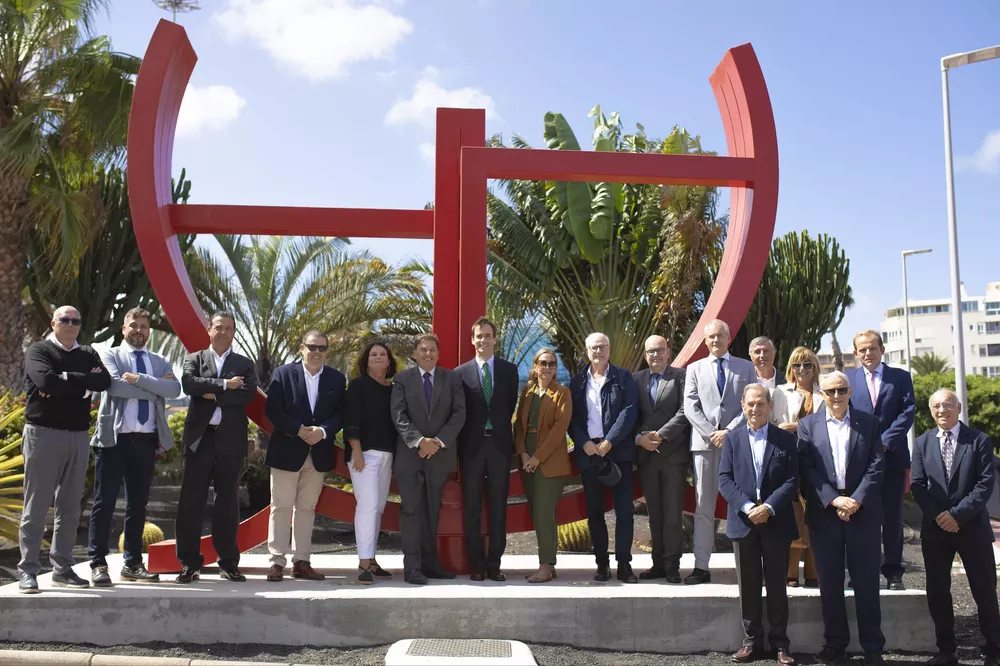 escultura-baos-inauguracion_la-gaceta-de-gran-canaria