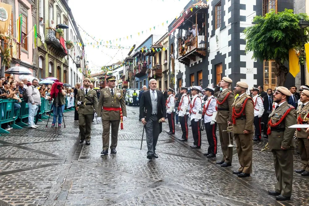 desfile-militar-dia-del-pino-teror
