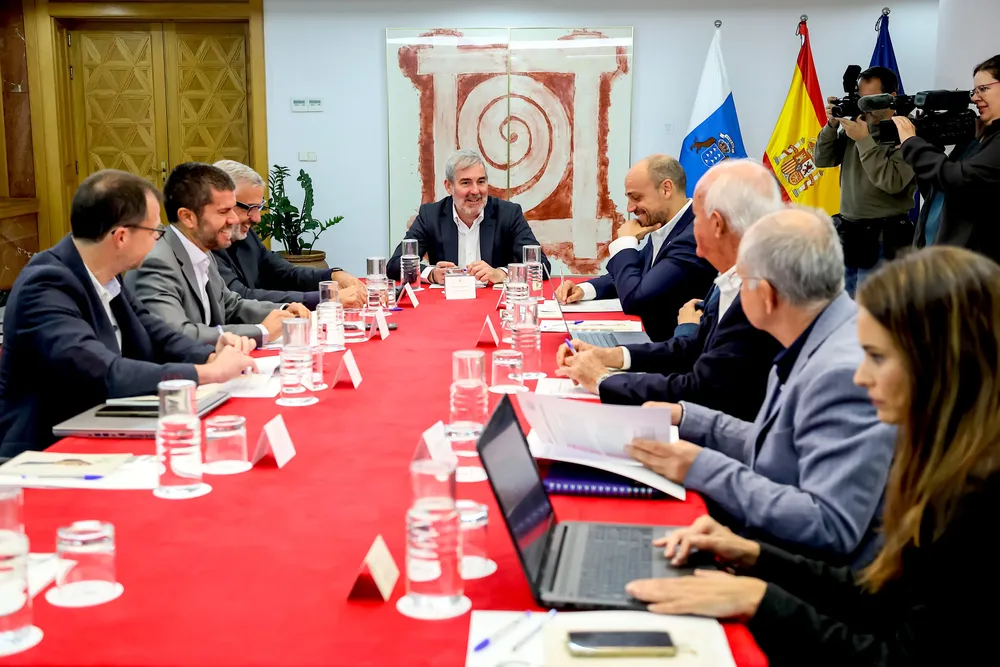 gobierno-y-universidades-se-unen-en-la-busqueda-de-soluciones-innovadoras-que-impulsen-la-agenda-canaria-2030_noticias-gran-canaria
