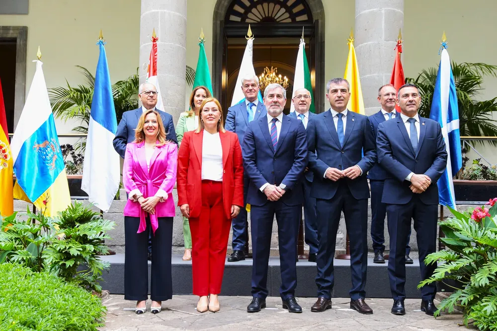 gobierno-y-cabildos-sellan-un-pacto-para-impulsar-el-modelo-de-desarrollo-sostenible-de-canarias_la-gaceta-de-gran-canaria