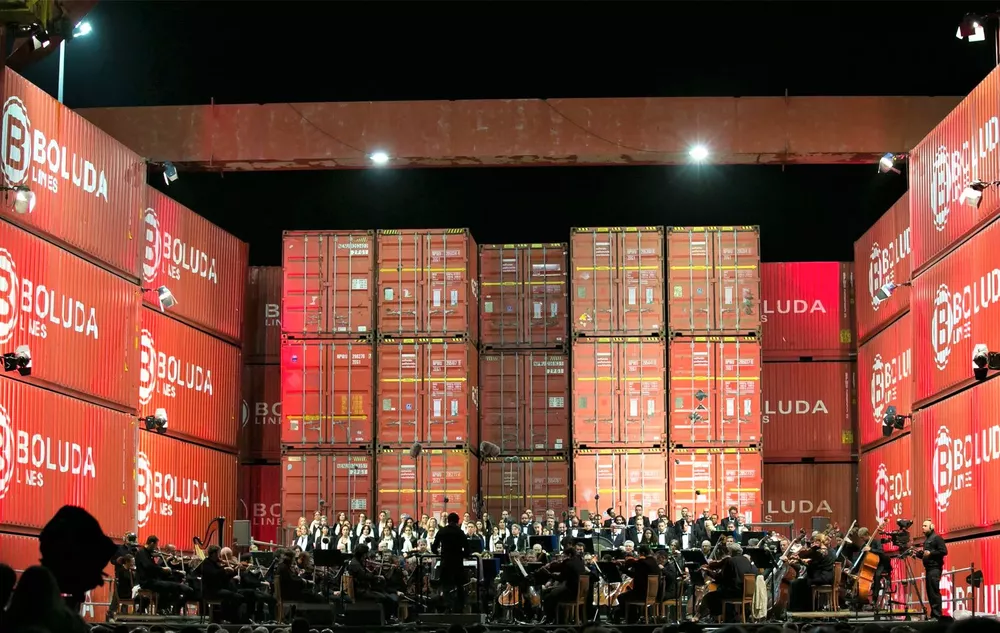orquesta-filarmonica-de-gran-canaria-terminal-contenedores-boluda