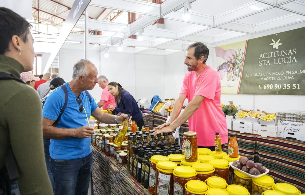 feria-gran-canaria-me-gusta-cautiva-cerca-13000-personas-en-edicion-record