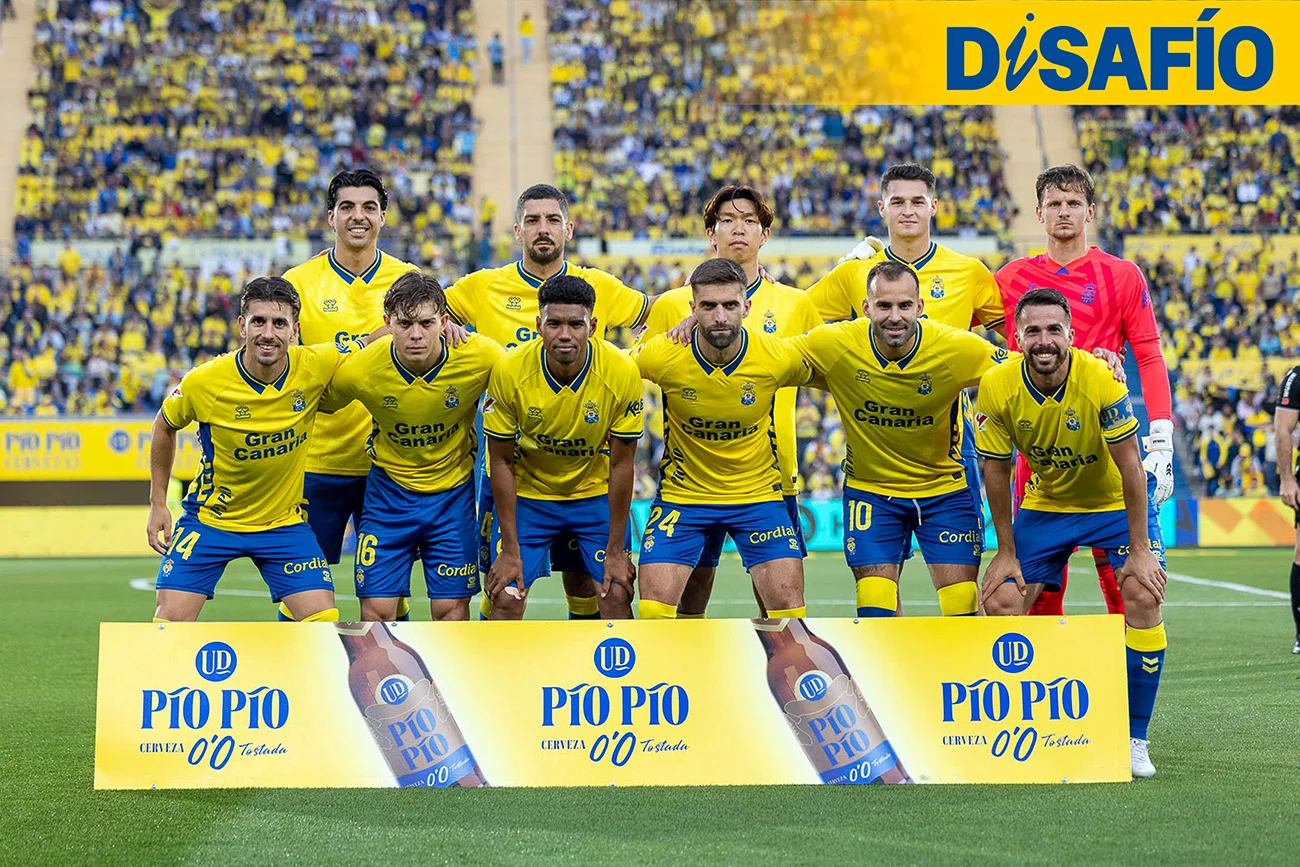 once-inicial-de-Las-Palmas-frente-al-Malaga-en-estadio-Gran-Canaria