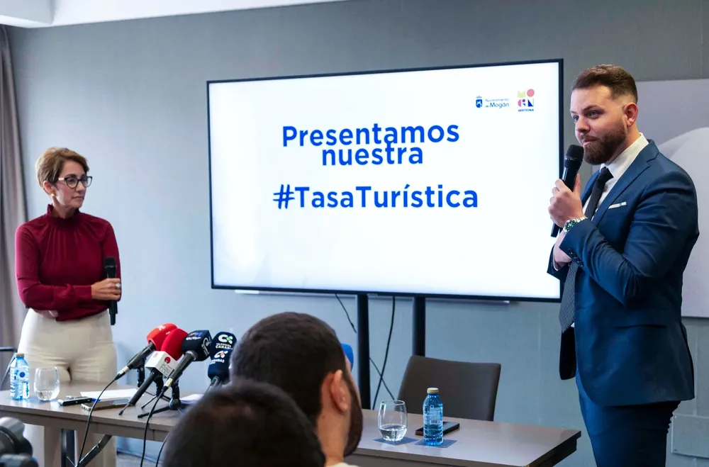 tasa-turistica-de-mogan_onalia-bueno-y-eduardo-alamo