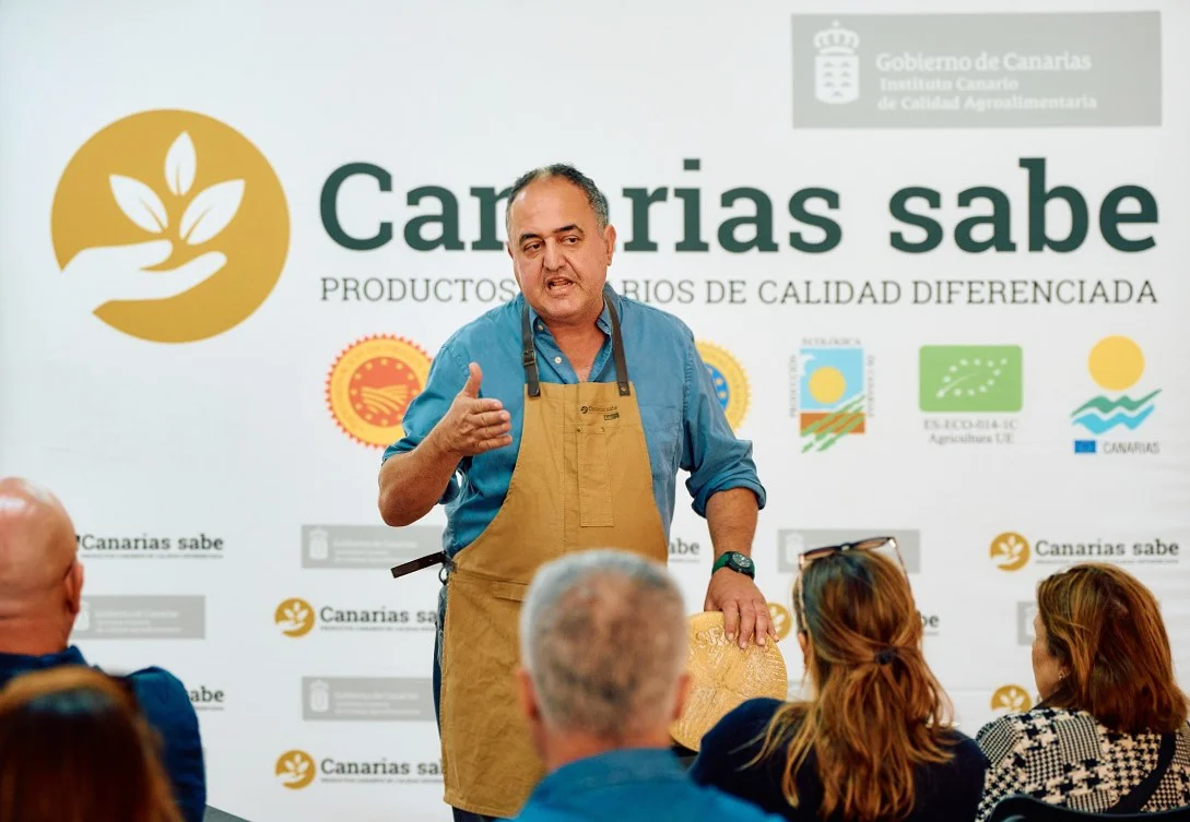 feria-europea-del-queso-cierra-con-rotundo-exito-en-la-aldea_ponencia-manolo-lopez