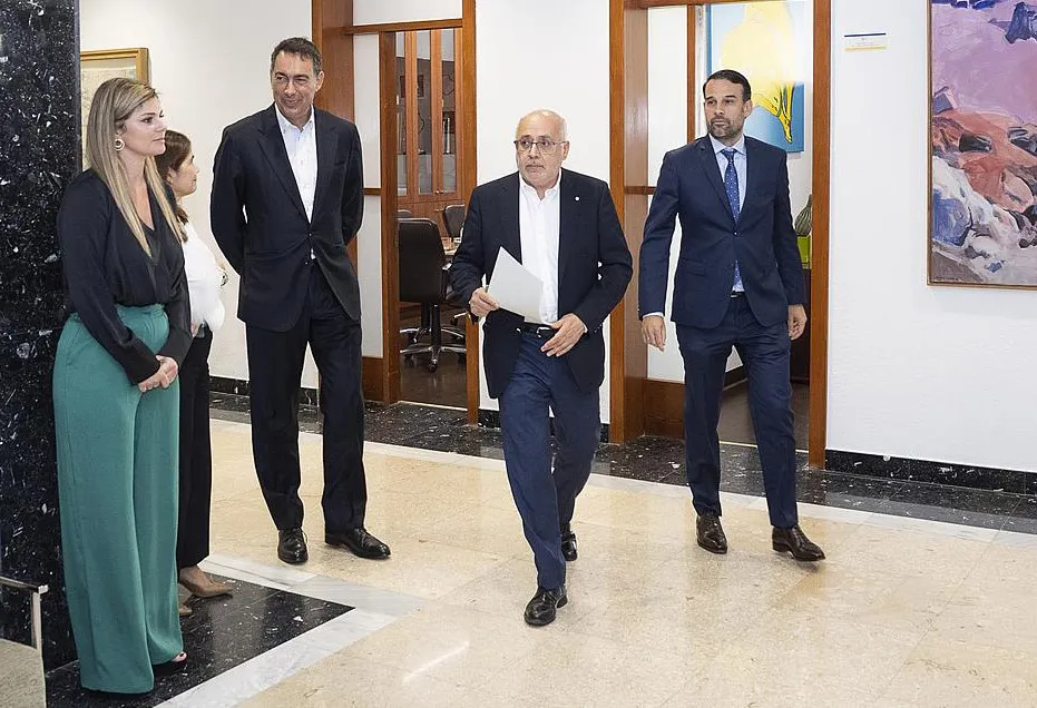 que-fue-de-la-venta-de-acciones-de-dreamland-studios_reunion-antonio-morales-jose-alba-y-jose-antonio-newport