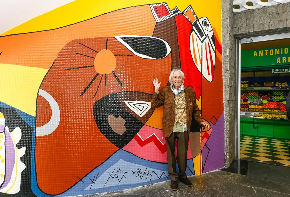 ​teodoro-sosa-celebra-recuperacion-murales-pepe-damaso-en-mercado-central Teodoro Sosa celebra la recuperación de los murales de Pepe Dámaso en el Mercado Central