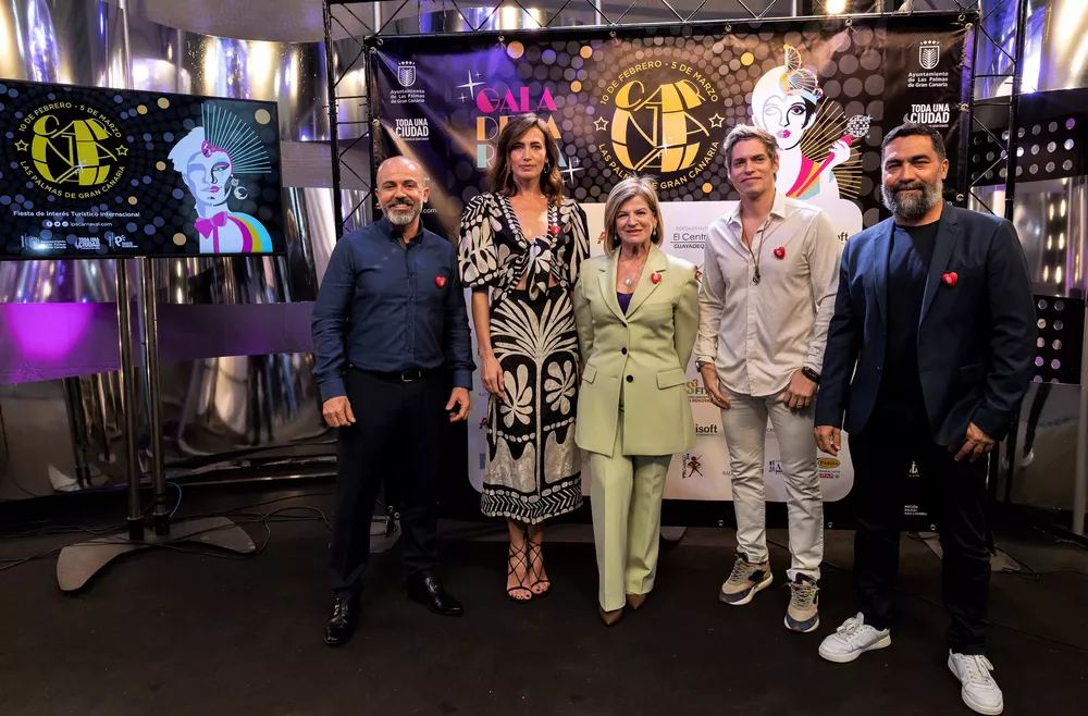 presentadores-gala-de-la-reina-carnaval-de-las-palmas-de-gran-canaria