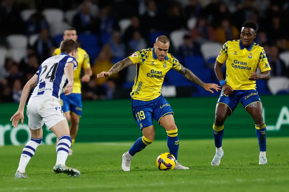 las-palmas-logra-un-valioso-punto-frente-a-la-real-sociedad