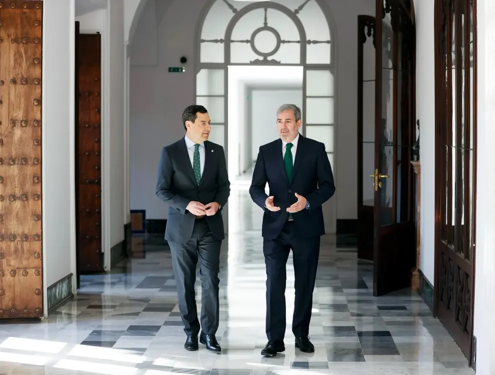 canarias-y-andalucia-sellan-un-eje-sur-como-apuesta-por-el-dialogo-y-el-entendimiento_noticias-gran-canaria reunion del presidente de canarias, fernando clavijo, y el presidente de andalucia, juan manuel moreno I noticias de gran canaria