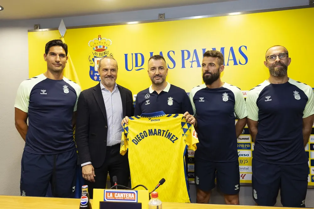 diego-martinez-presentacion-entrenador-union-deportiva-las-palmas