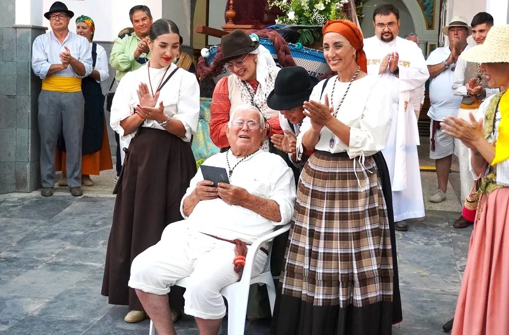 arguineguin-romeria-ofrenda-virge-del-carmen_homenaje-aito