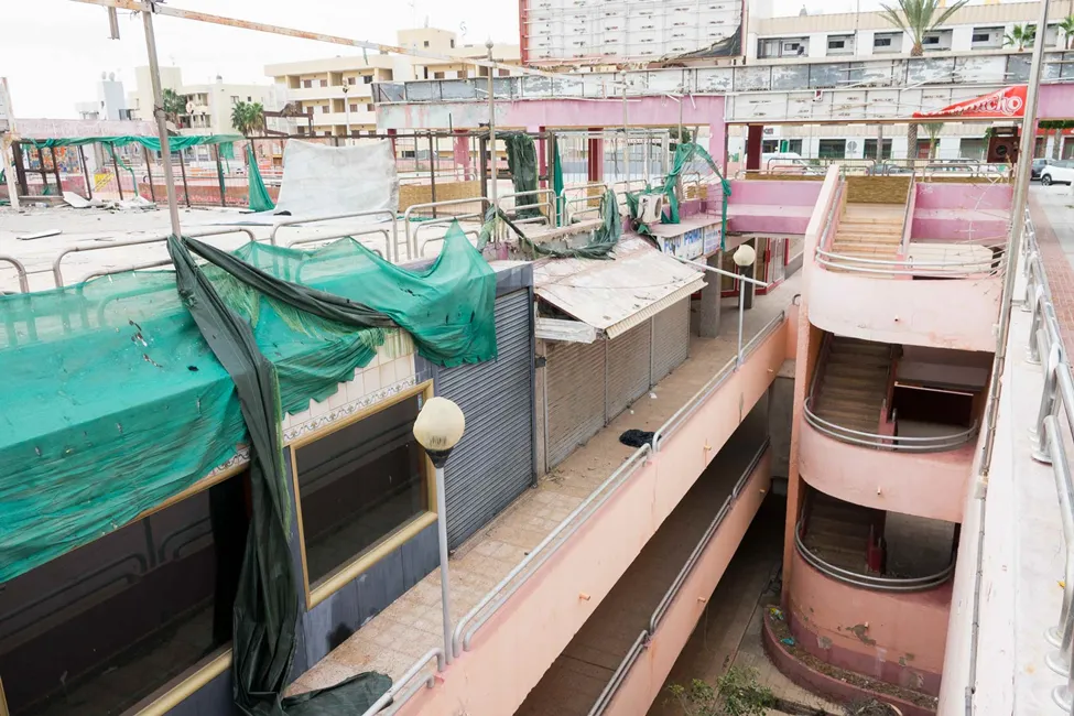 demolicion-centro-comercial-metro