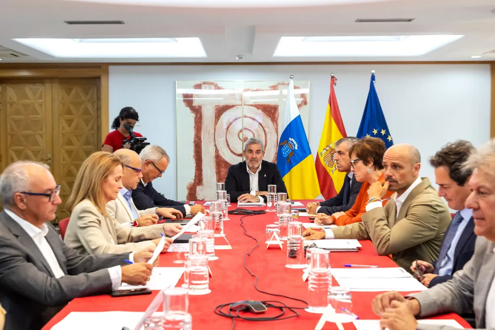 fernando-clavijo-pacto-canario-inmigracion