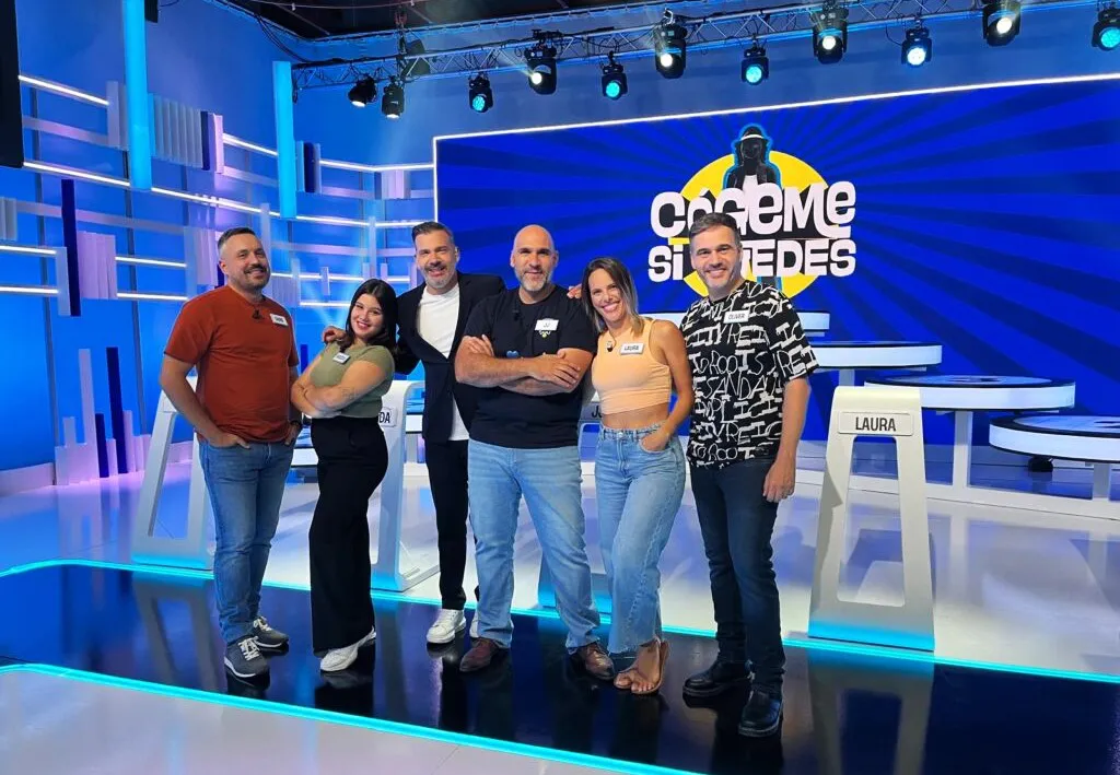 dani-calero-presenta-programa-cogeme-si-puedes-en-television-canaria