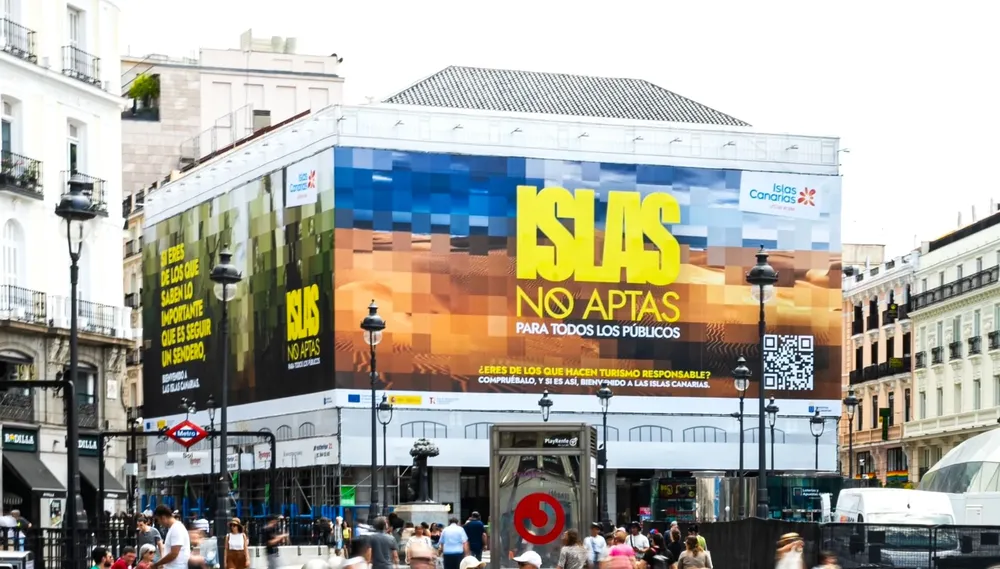 canarias-se-promociona-puerta-sol-madrid-como-islas-no-aptas-para-todos-los-publicos