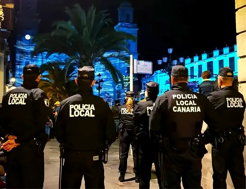 david-suarez-denuncia-ausencia de-policia-local-en-carnaval-las-palmas-de-gran-canaria