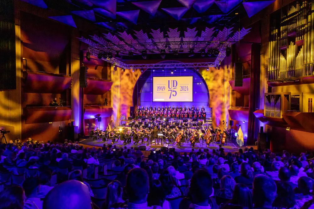 las-palmas-celebra-75-aniversario-con-concierto-de-orquesta-sinfonica-de-las-palmas-en-auditorio-alfredo-kraus