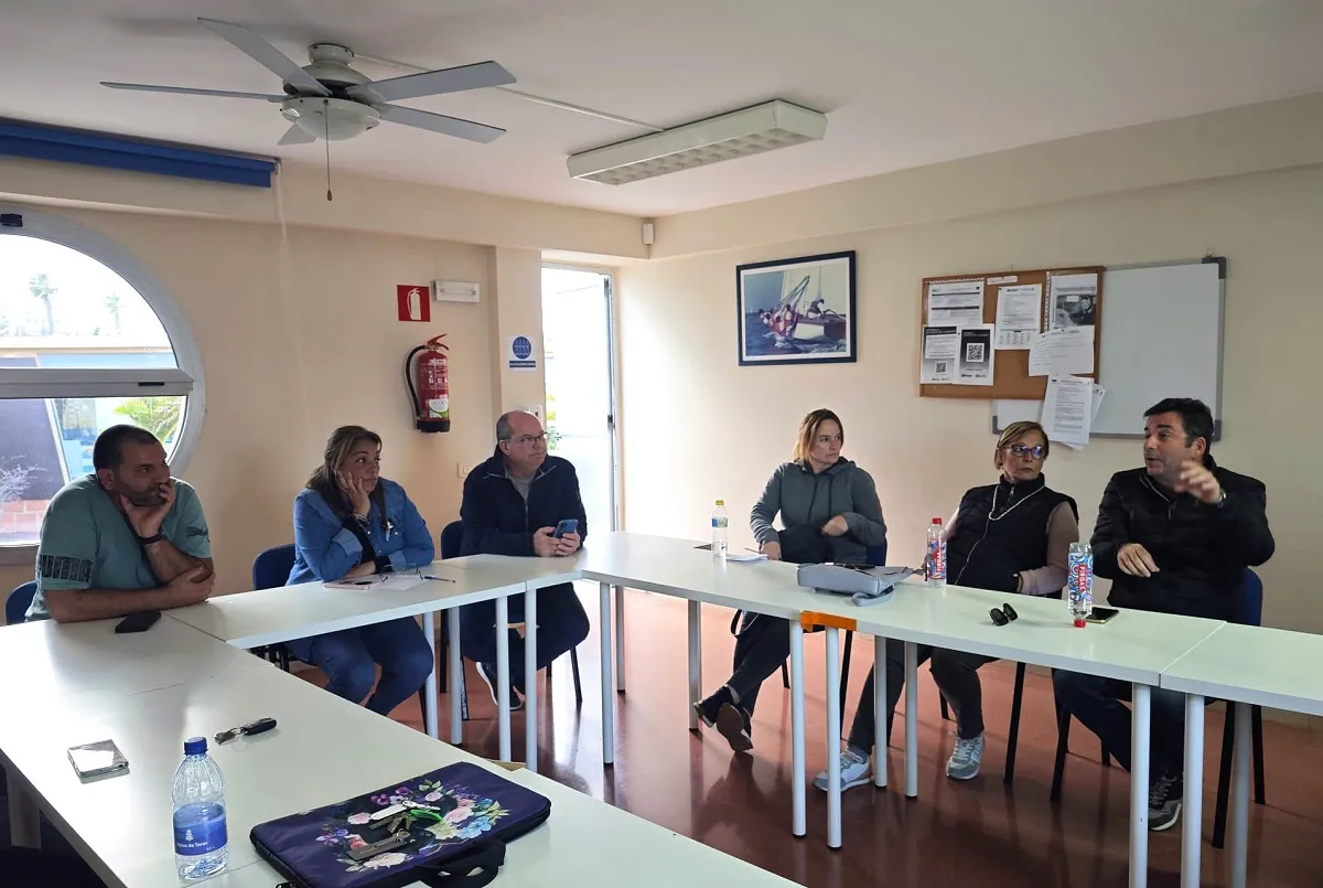 botes-vela-latina-paralizan-comienzo-de-la-competicion