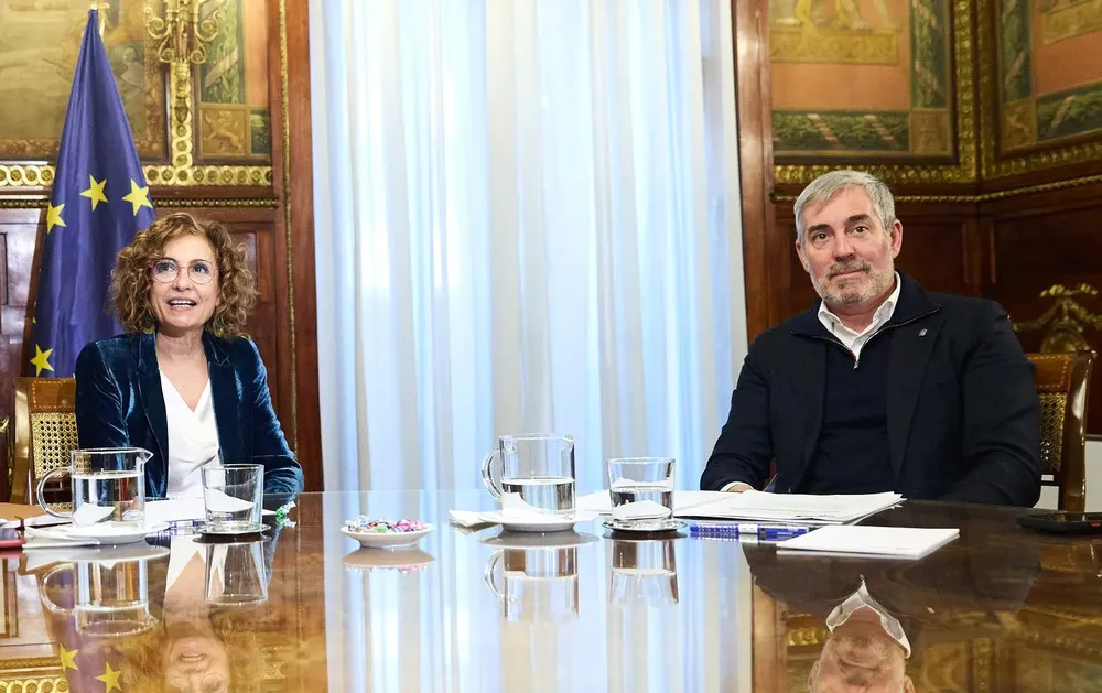 reunion-fernando-clavijo-con-maria-jesus-montero