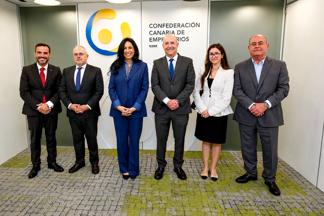 Ruben-Fontes-y-Nüket-Küçükel-Ezberci-embajadora-de-Turquia-en-España-visitan-la-Confederacion-Canaria-de-Empresarios 