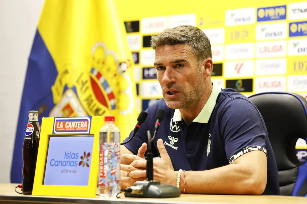 luis-carrion-entrenador-union-deportiva-las-palmas luis carrion entrenador ud las palmas I rueda de prensa