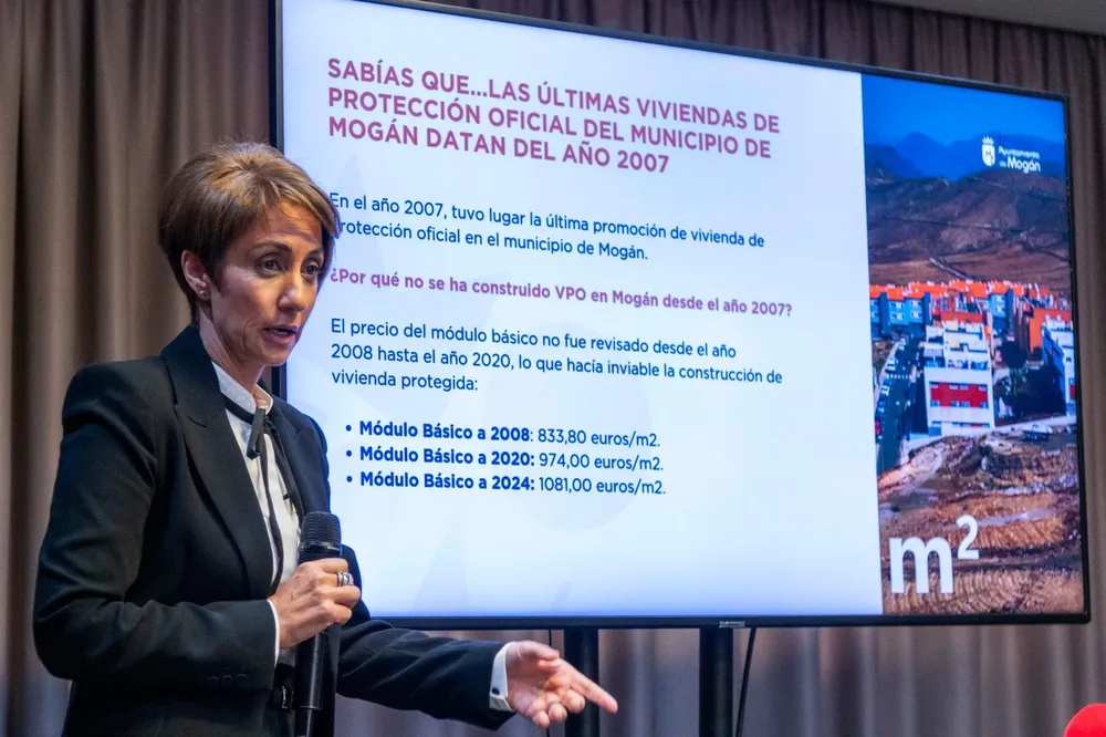 mogan-encuentra-en-derecho-de-superficie-la-formula-para-construccion-de-viviendas-protegidas (2) Onalia Bueno informa que Mogan encuentra en el derecho de superficie la fórmula para la construcción de viviendas protegidas