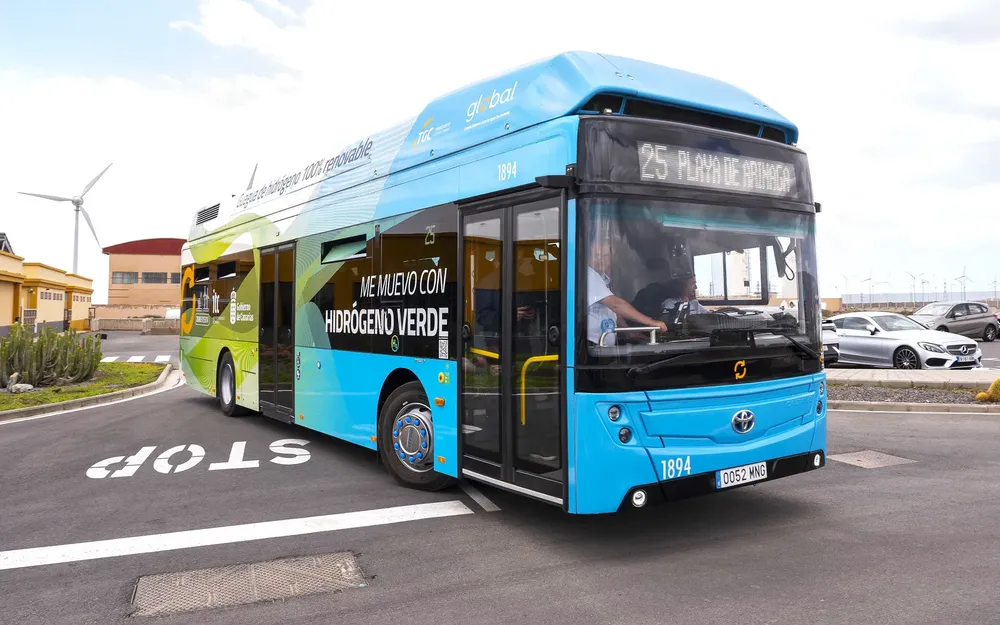 gran-canaria-pone-en-marcha-su-primera-guagua-electrica-de-hidrogeno-verde_noticias-de-gran-canaria gran canaria pone en circulación la primera guagua eléctrica de hidrógeno verde en canarias I la gaceta de gran canaria I noticias de gran canaria