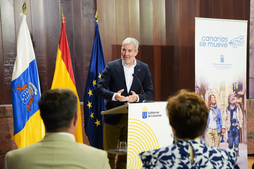 canarias-se-mueve-55-para-impulsar-la-movilidad-senior fernando clavijo presidente del gobierno de canarias