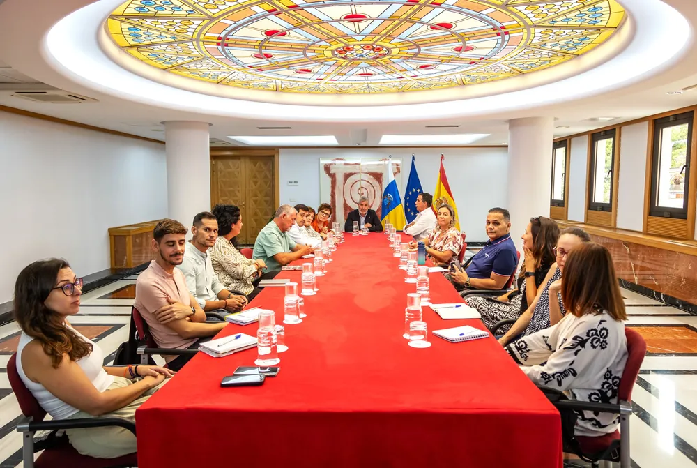 fernando-clavijo-se-reune-con-las-entidades-gestoras-de-los-centros-de-menores-migrantes
